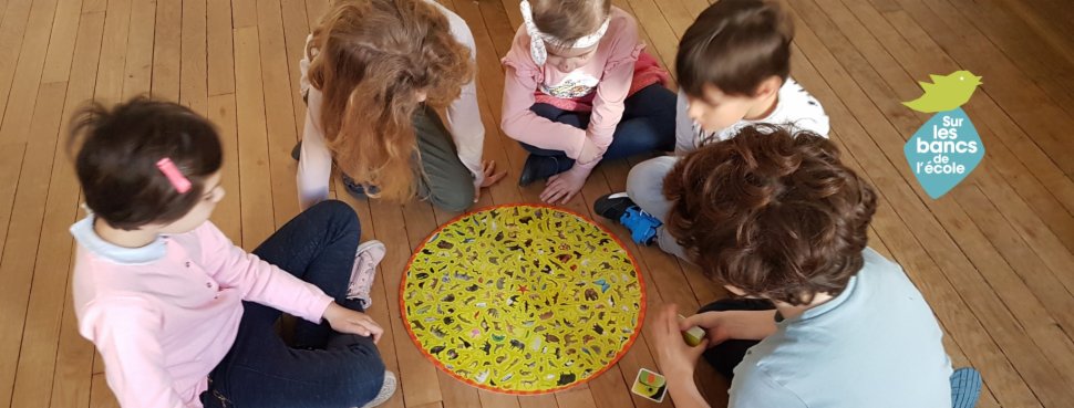 Sur les bancs de l'école